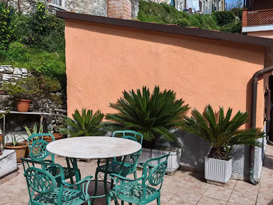 Immagine 5 di Casa semindipendente in vendita  a Carrara