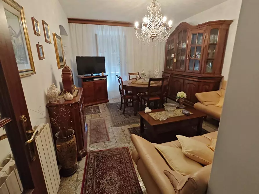 Immagine 11 di Casa semindipendente in vendita  a Carrara