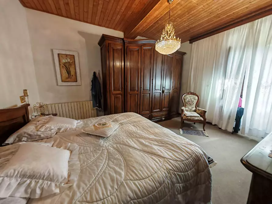 Immagine 16 di Casa semindipendente in vendita  a Carrara