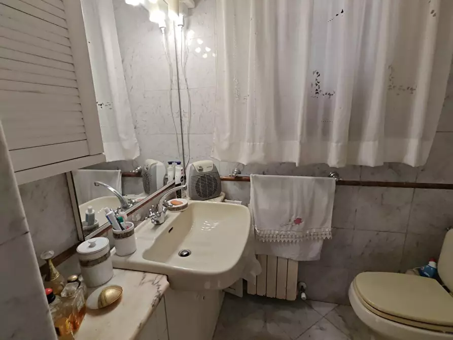 Immagine 7 di Casa semindipendente in vendita  a Carrara