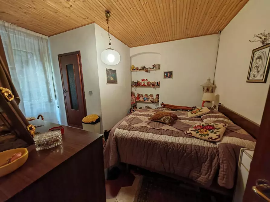 Immagine 21 di Casa semindipendente in vendita  a Carrara