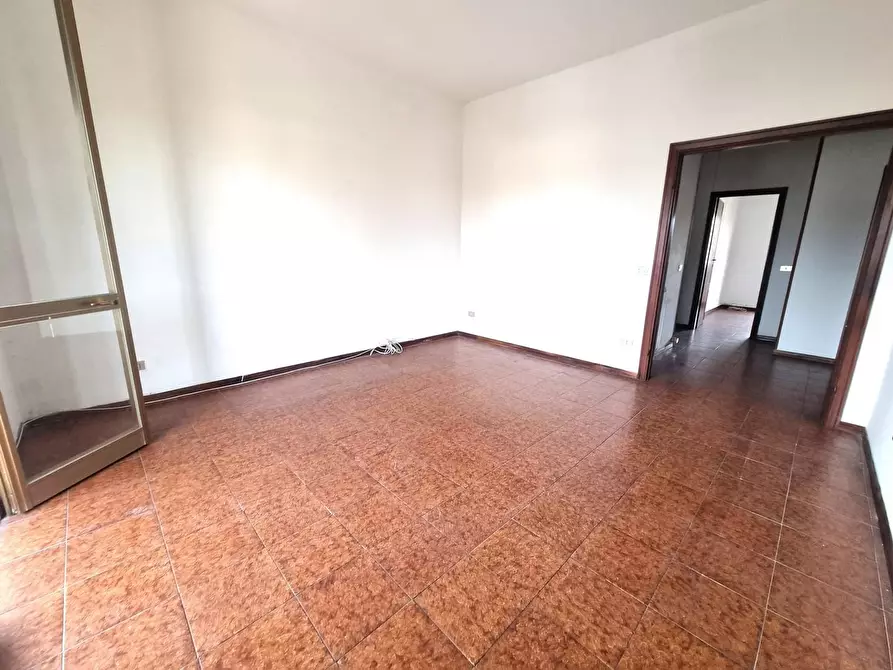 Immagine 22 di Appartamento in vendita  a Viareggio