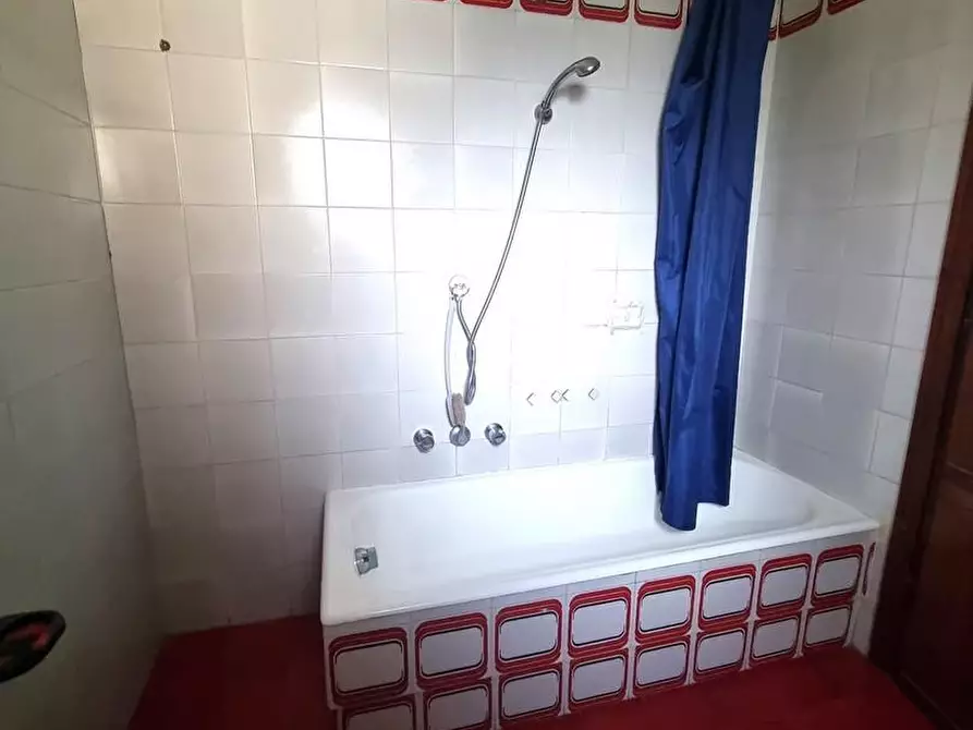 Immagine 7 di Appartamento in vendita  a Viareggio