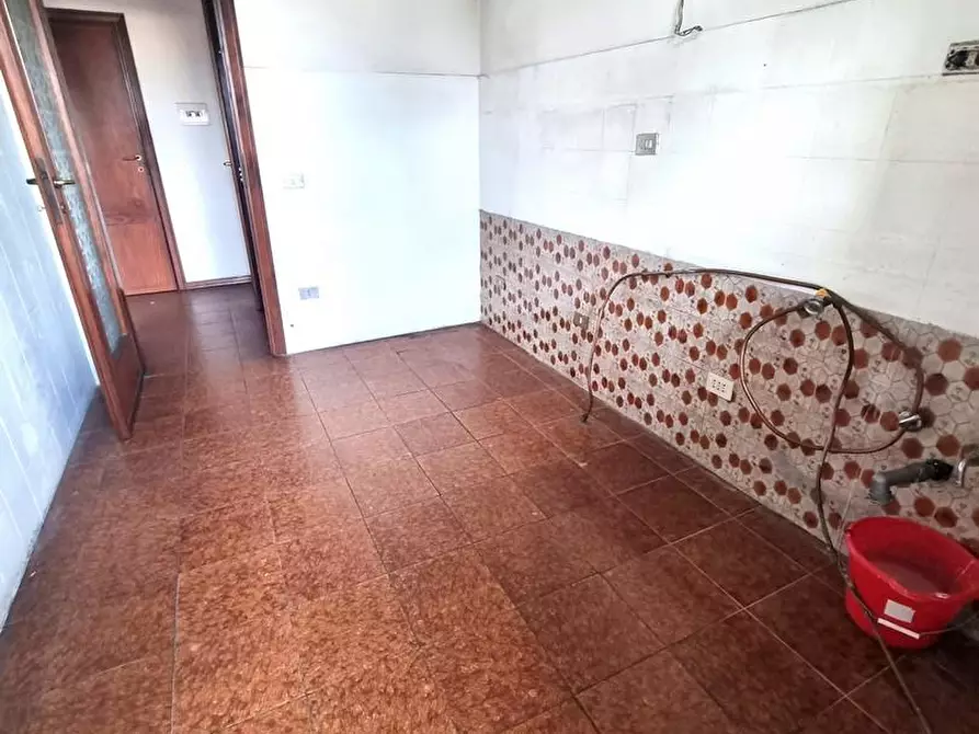 Immagine 6 di Appartamento in vendita  a Viareggio