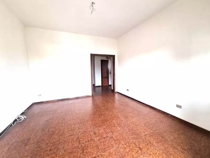 Immagine 21 di Appartamento in vendita  a Viareggio