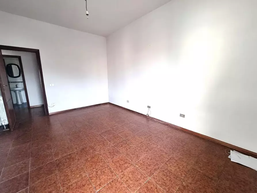 Immagine 17 di Appartamento in vendita  a Viareggio