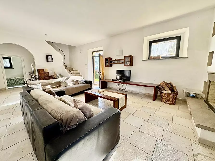 Immagine 4 di Casa colonica in vendita  a Volterra