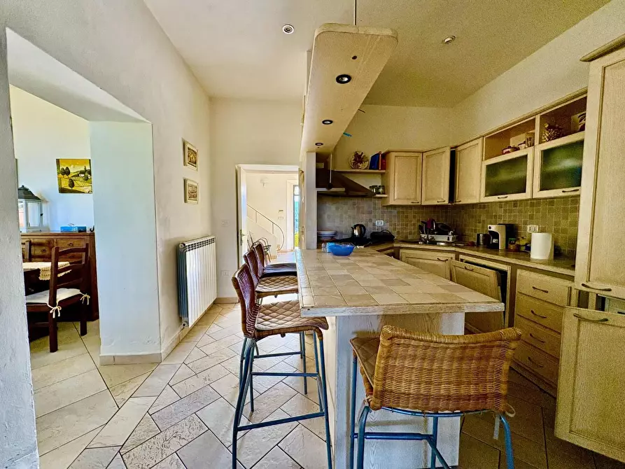 Immagine 12 di Casa colonica in vendita  a Volterra