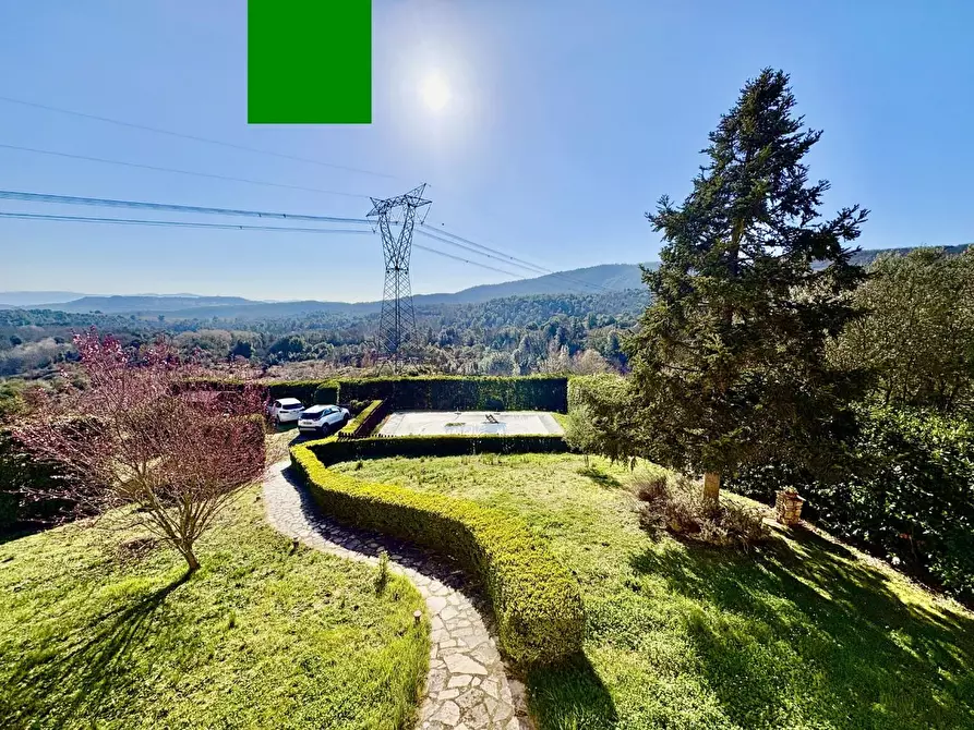 Immagine 1 di Casa colonica in vendita  a Volterra