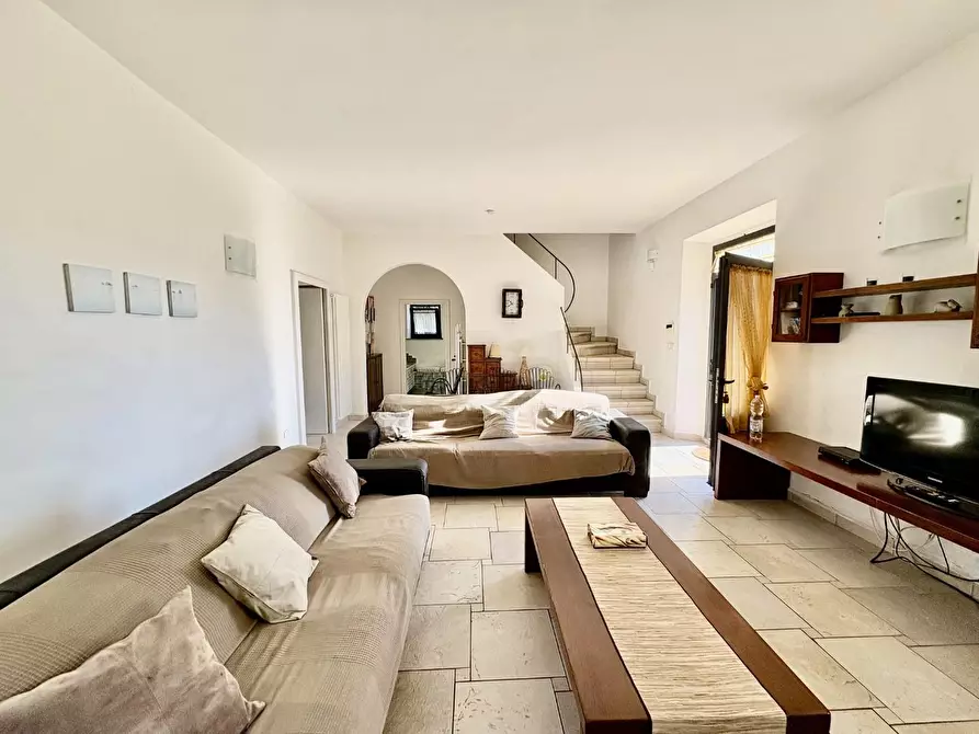 Immagine 2 di Casa colonica in vendita  a Volterra