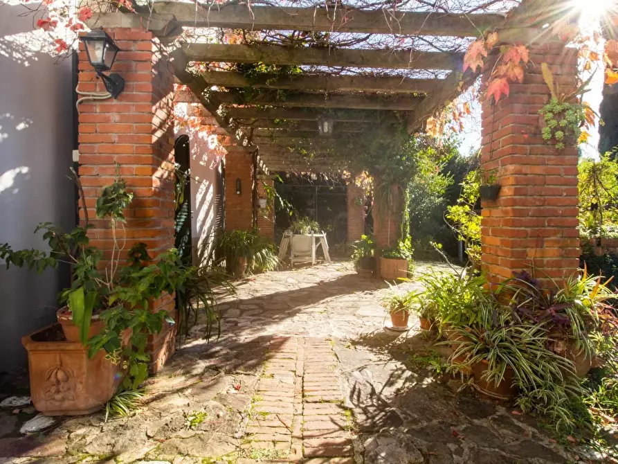 Immagine 29 di Villa in vendita  a San Giuliano Terme