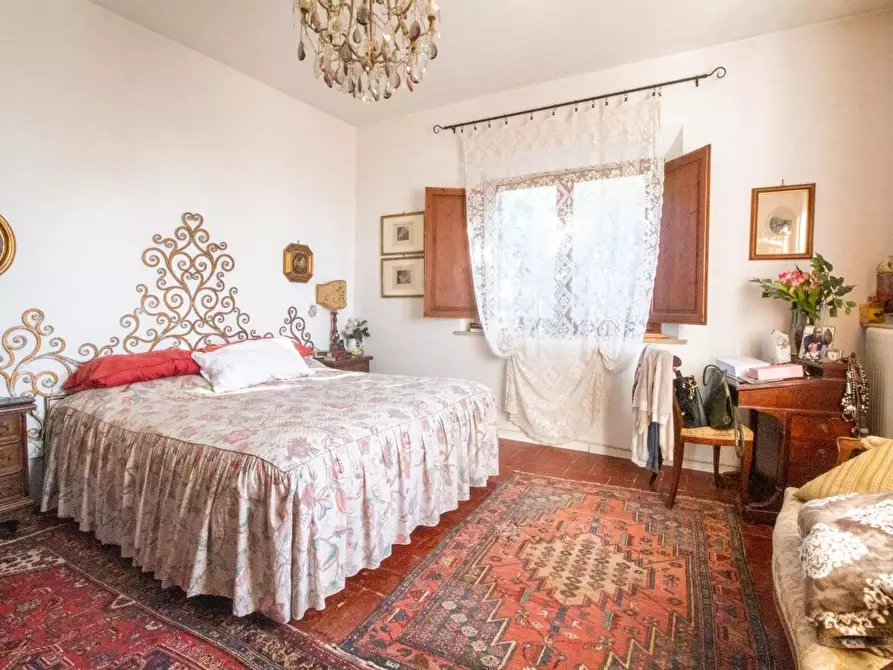 Immagine 15 di Villa in vendita  a San Giuliano Terme