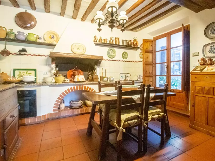 Immagine 7 di Villa in vendita  a San Giuliano Terme