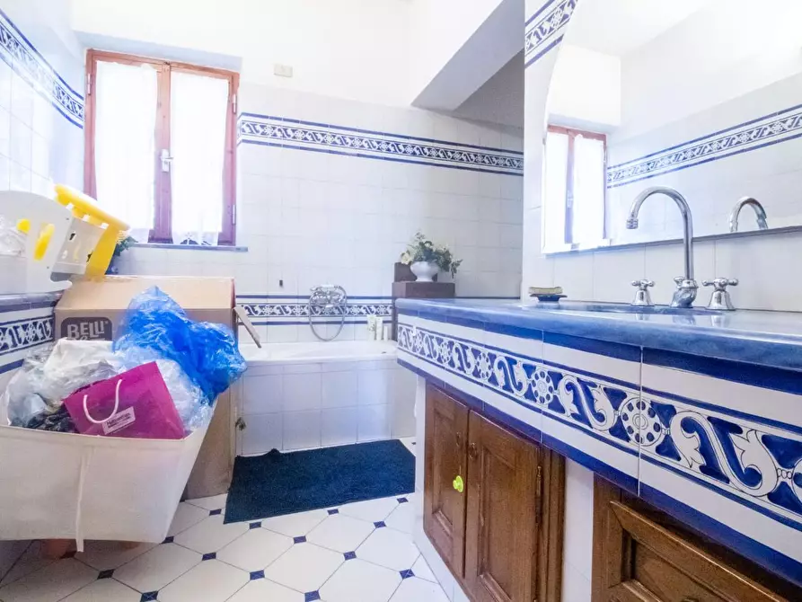 Immagine 22 di Villa in vendita  a San Giuliano Terme