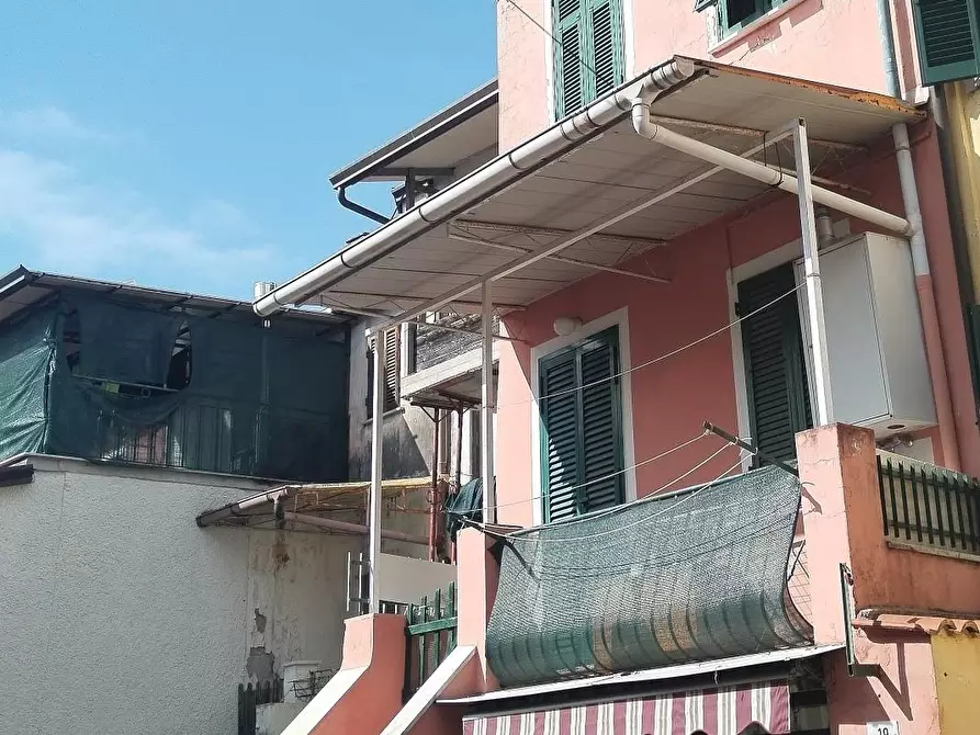 Immagine 1 di Terratetto in vendita  a Massa