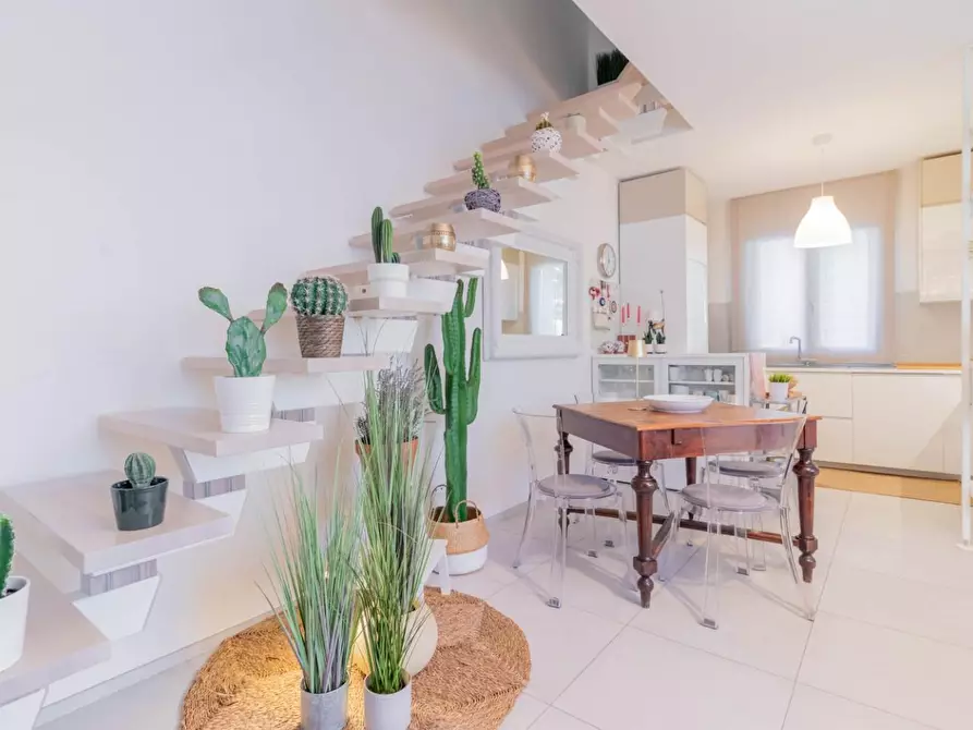 Immagine 15 di Villetta a schiera in vendita  a Calci