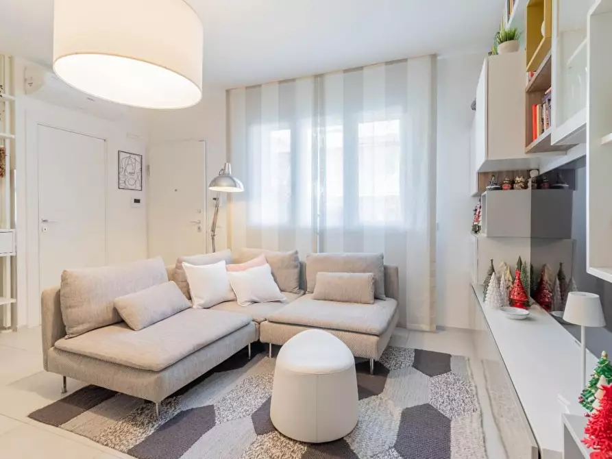 Immagine 17 di Villetta a schiera in vendita  a Calci