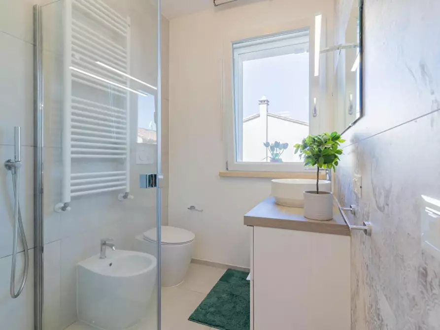 Immagine 27 di Villetta a schiera in vendita  a Calci