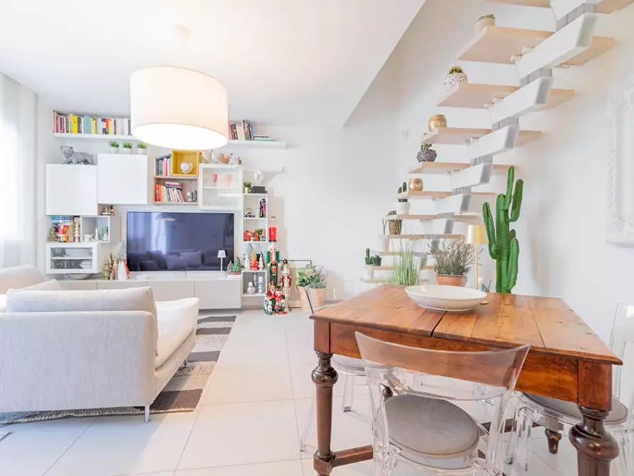 Immagine 13 di Villetta a schiera in vendita  a Calci