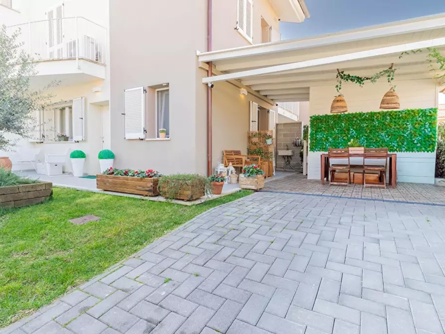 Immagine 1 di Villetta a schiera in vendita  a Calci