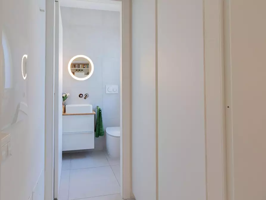 Immagine 19 di Villetta a schiera in vendita  a Calci