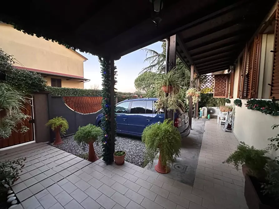 Immagine 30 di Appartamento in vendita  a Collesalvetti