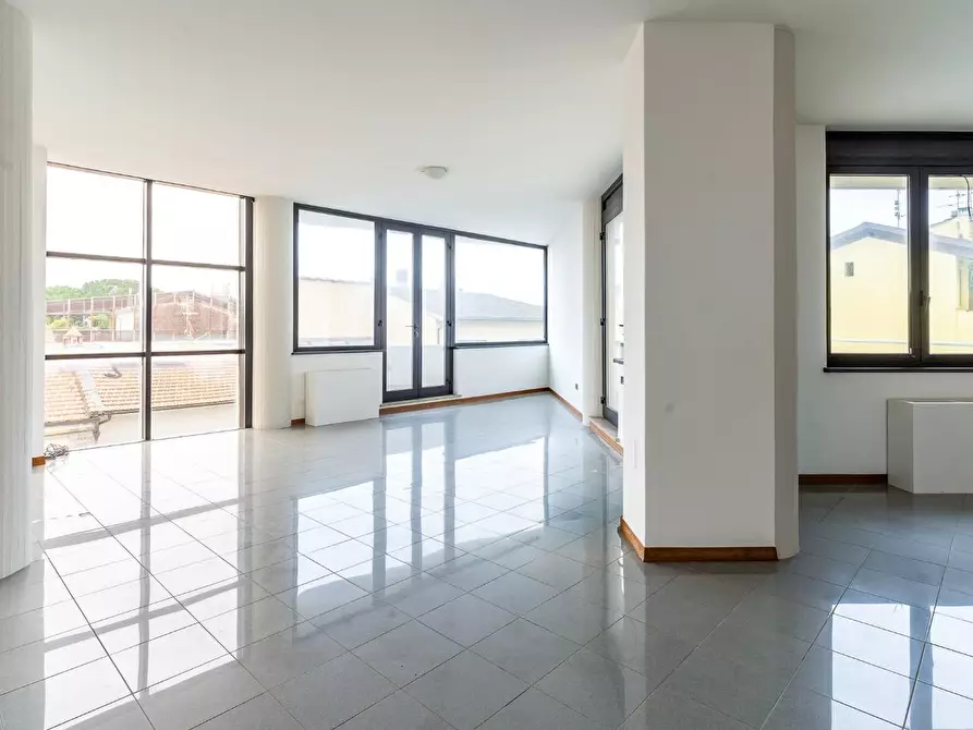 Immagine 12 di Appartamento in vendita  a Empoli