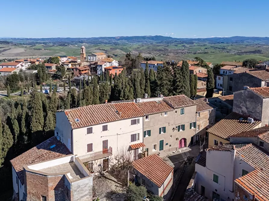 Immagine 21 di Appartamento in vendita  a Lajatico