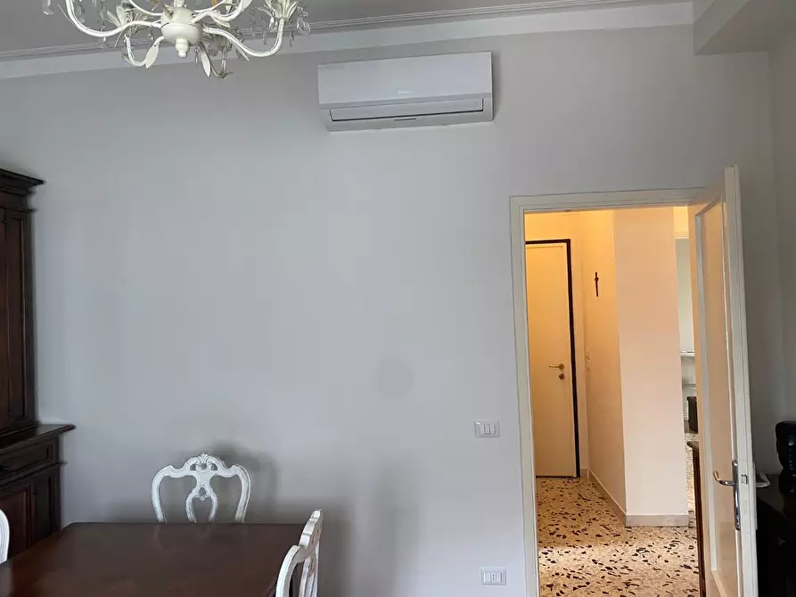 Immagine 18 di Appartamento in vendita  a Viareggio