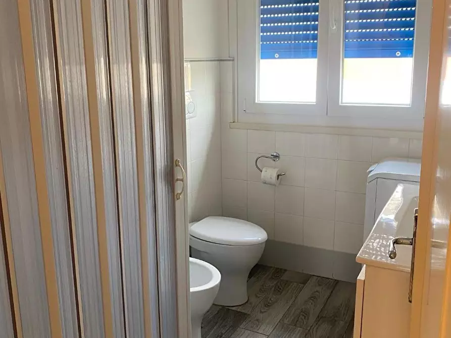 Immagine 13 di Appartamento in vendita  a Viareggio