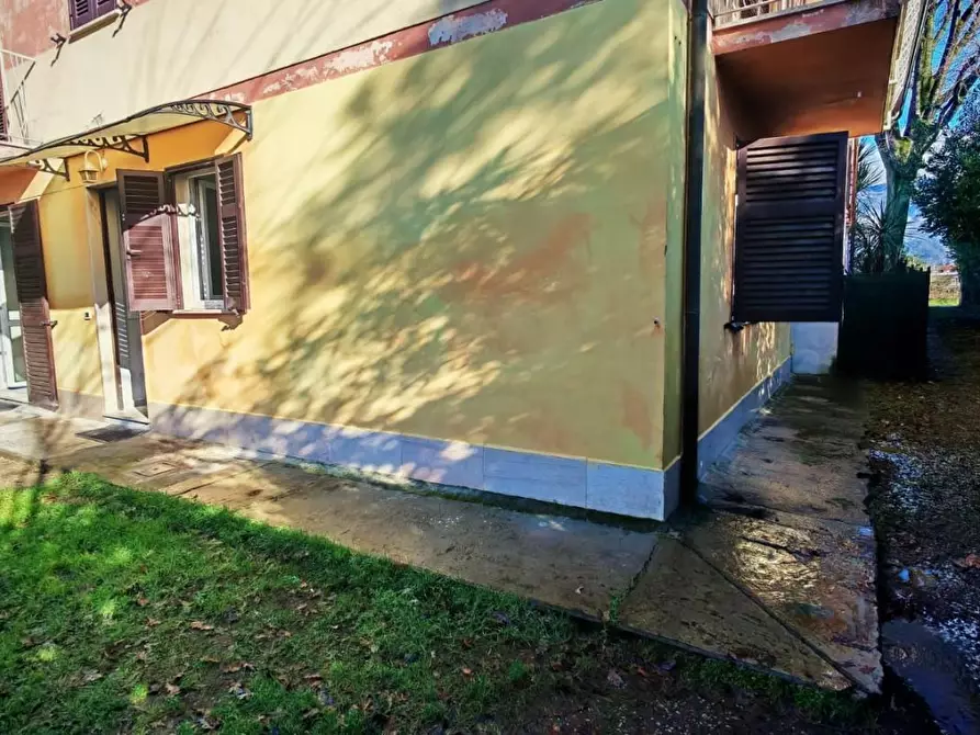 Immagine 1 di Appartamento in vendita  a Massa