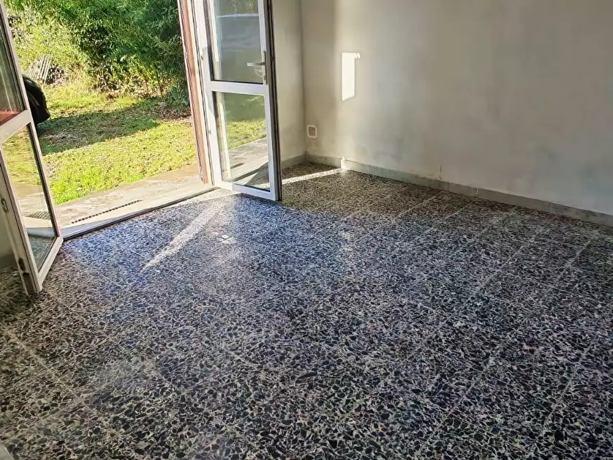 Immagine 6 di Appartamento in vendita  a Massa