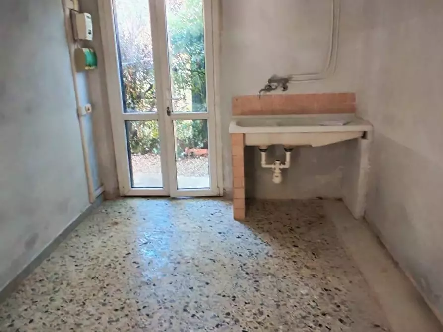 Immagine 7 di Appartamento in vendita  a Massa