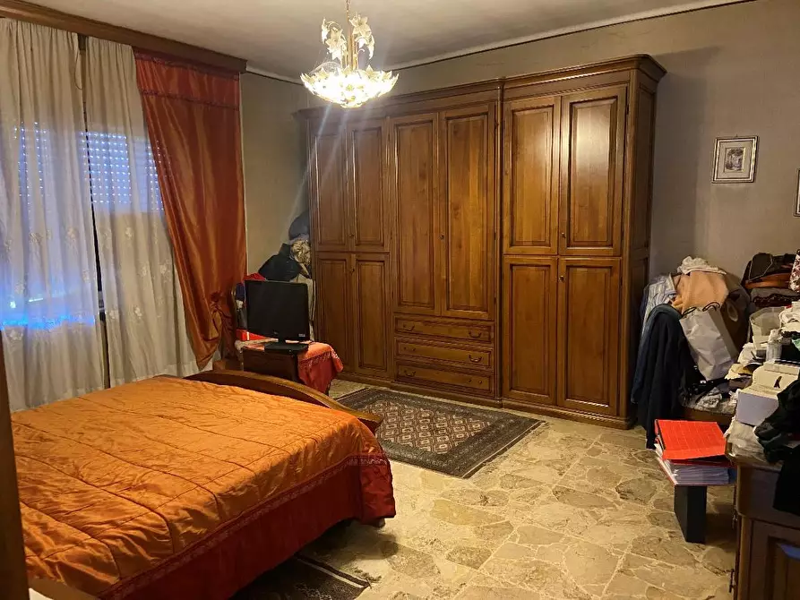 Immagine 16 di Villa in vendita  a Sale