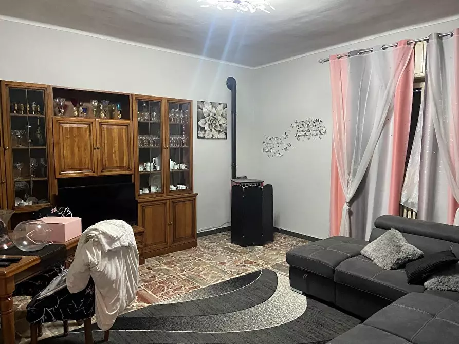 Immagine 18 di Villa in vendita  a Sale