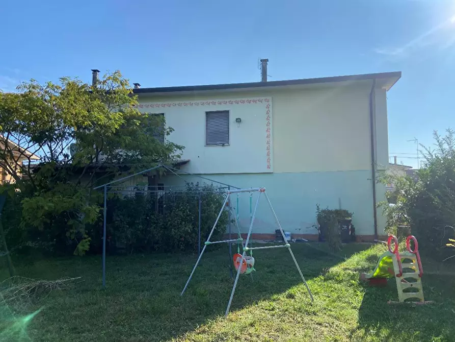 Immagine 2 di Villa in vendita  a Sale