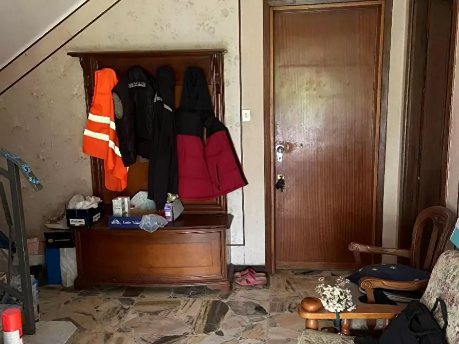 Immagine 9 di Villa in vendita  a Sale