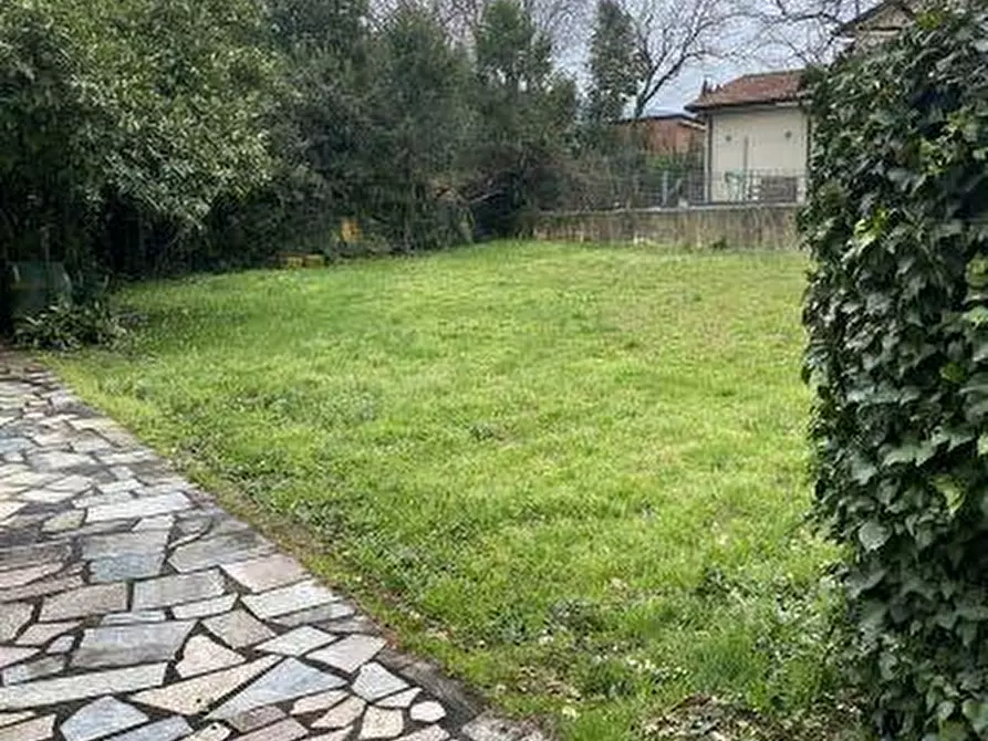 Immagine 15 di Casa indipendente in vendita  a Castelnuovo Magra