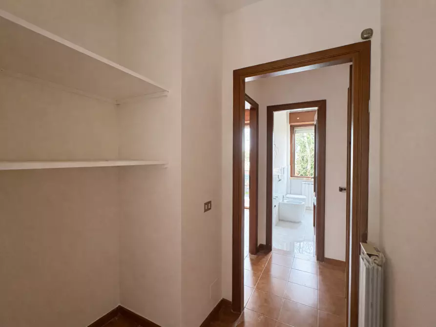 Immagine 11 di Villetta a schiera in vendita  a Pisa