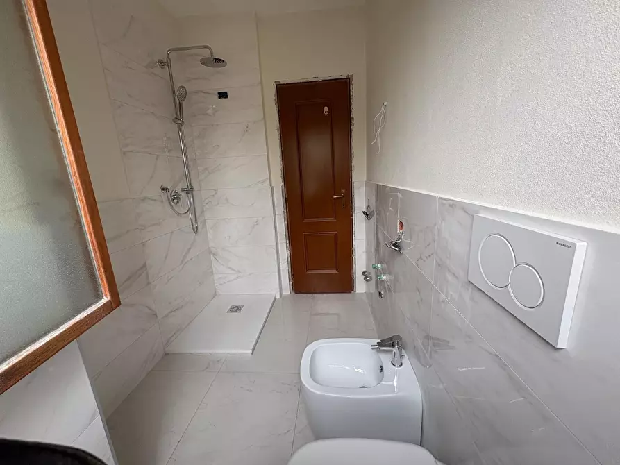 Immagine 15 di Villetta a schiera in vendita  a Pisa