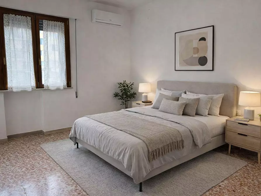 Immagine 24 di Appartamento in vendita  a Lucca