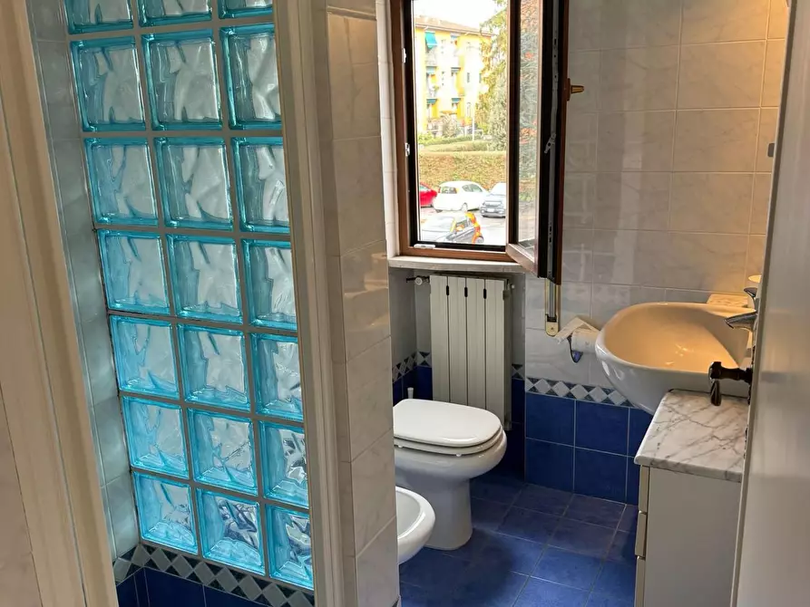 Immagine 12 di Appartamento in vendita  a Lucca