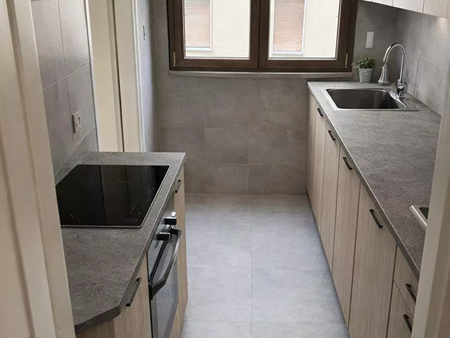 Immagine 22 di Appartamento in vendita  a Lucca