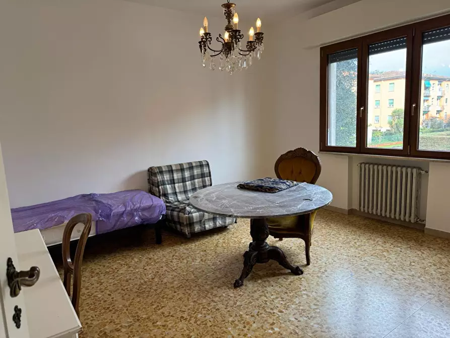 Immagine 9 di Appartamento in vendita  a Lucca