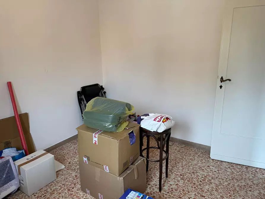 Immagine 14 di Appartamento in vendita  a Lucca