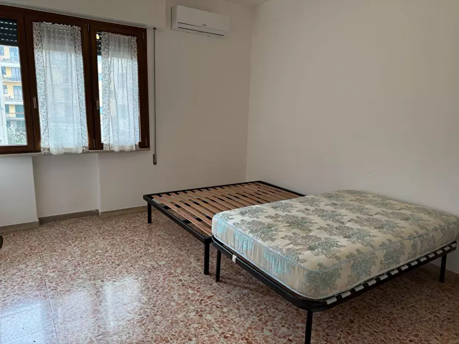 Immagine 10 di Appartamento in vendita  a Lucca