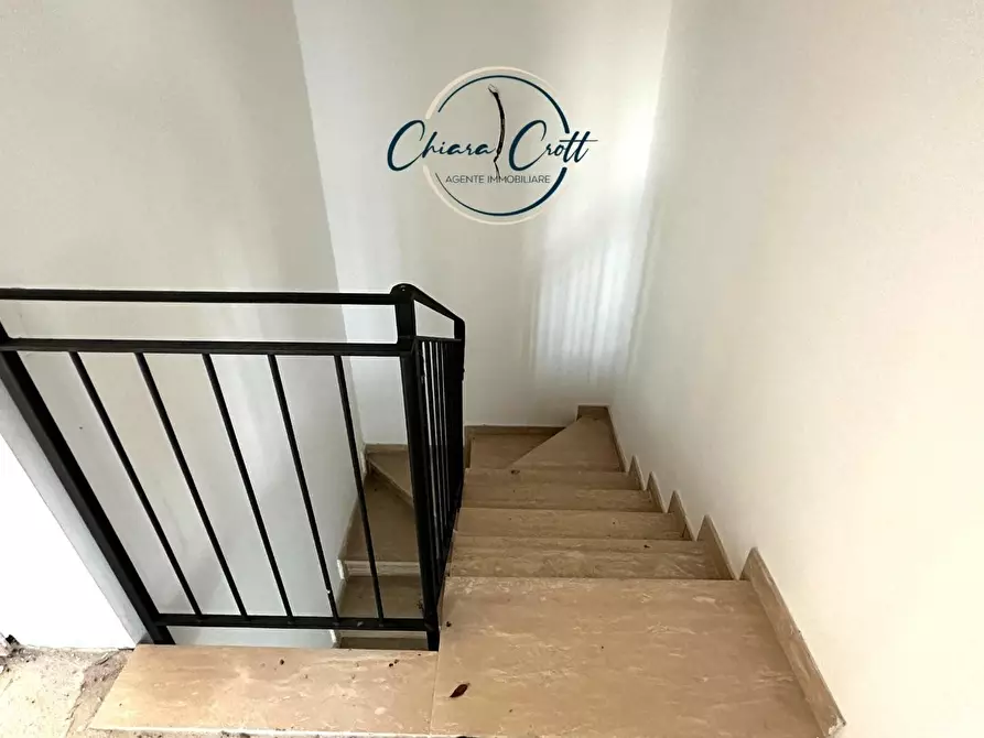 Immagine 7 di Villa in vendita  a Livorno