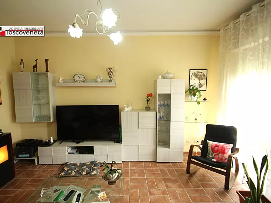 Immagine 21 di Casa indipendente in vendita  a Capannori