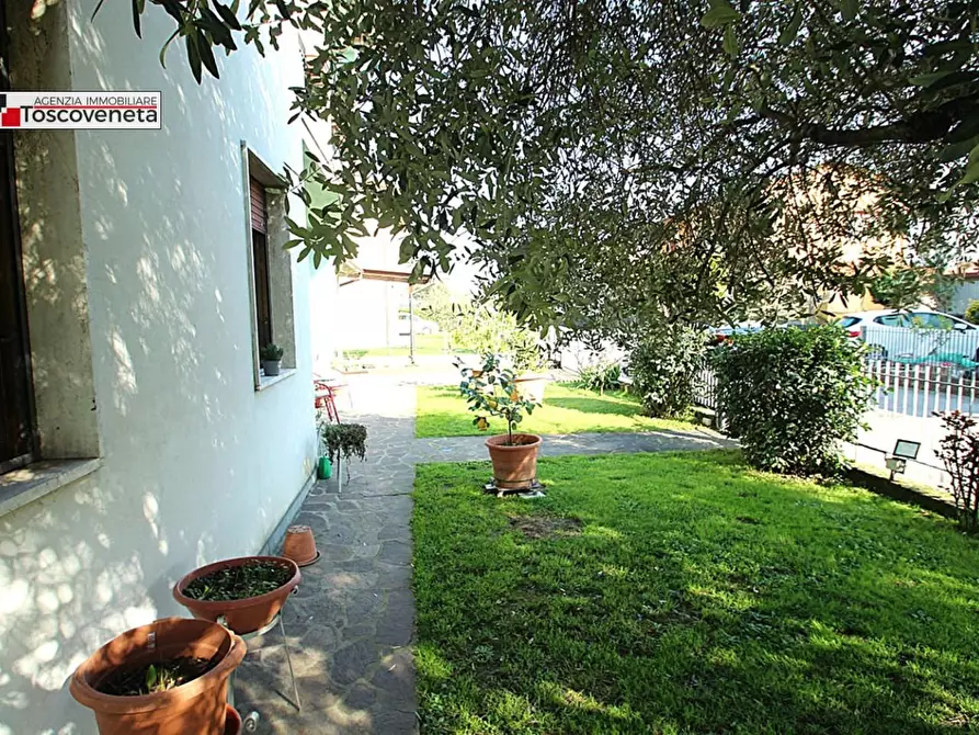 Immagine 25 di Casa indipendente in vendita  a Capannori