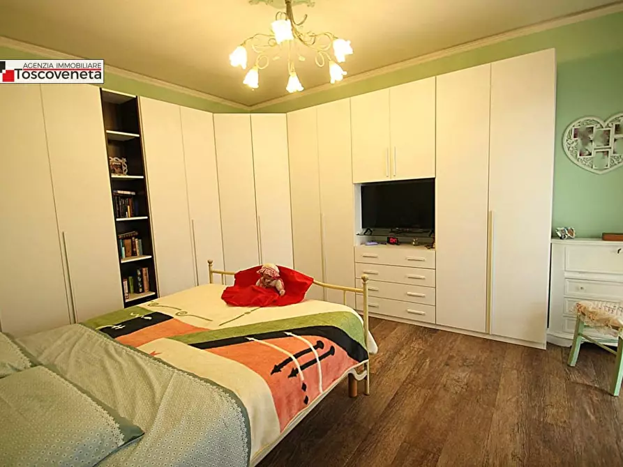 Immagine 9 di Casa indipendente in vendita  a Capannori